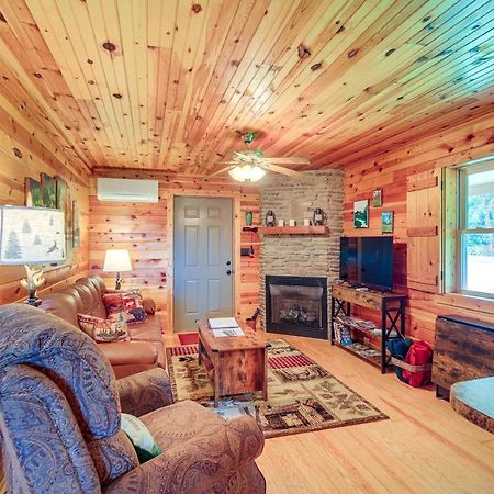 Blue Ridge Mountain Cabin With Views And Hot Tub Sparta Eksteriør bilde