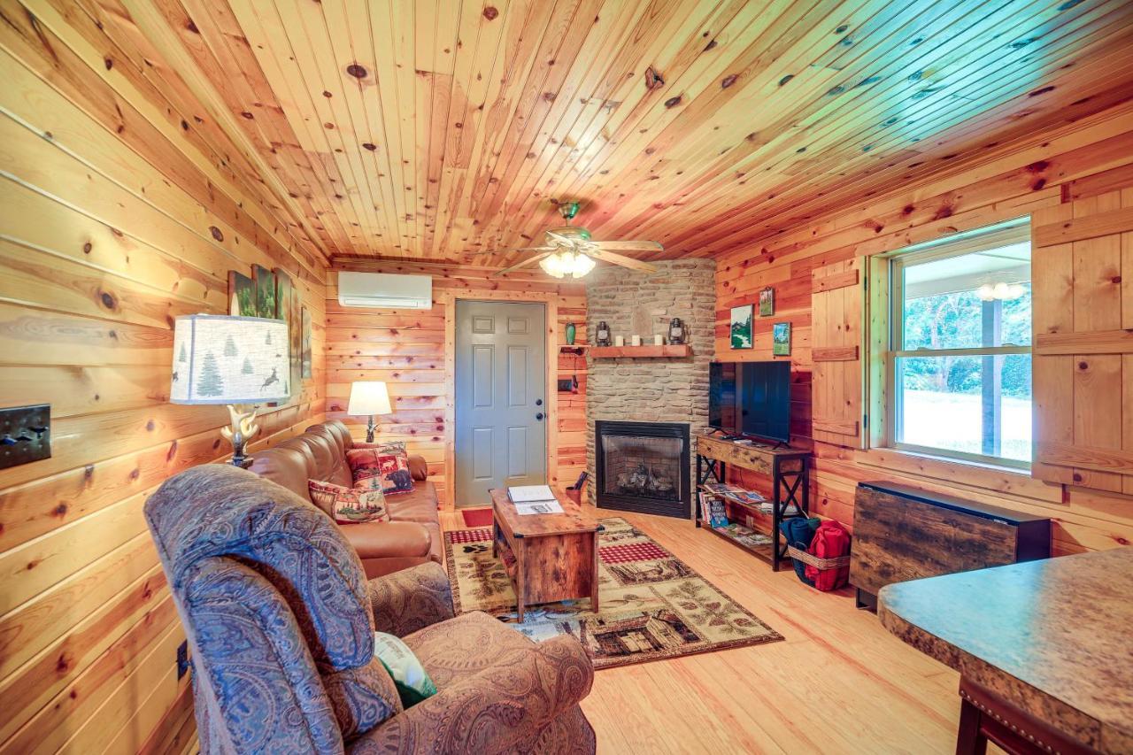 Blue Ridge Mountain Cabin With Views And Hot Tub Sparta Eksteriør bilde