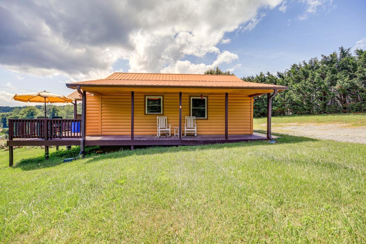 Blue Ridge Mountain Cabin With Views And Hot Tub Sparta Eksteriør bilde