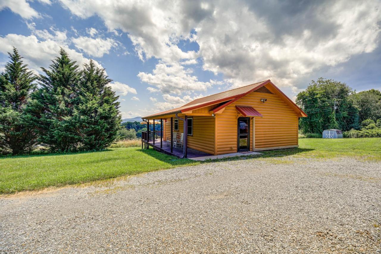 Blue Ridge Mountain Cabin With Views And Hot Tub Sparta Eksteriør bilde